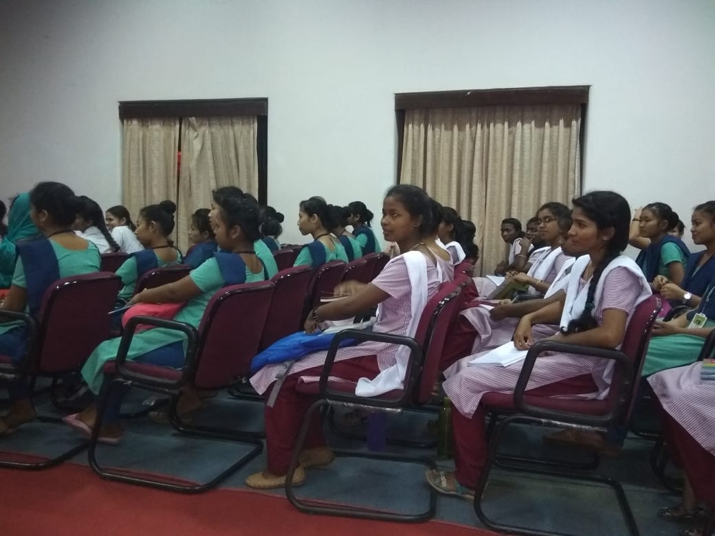 Auditorium seminar attentive students